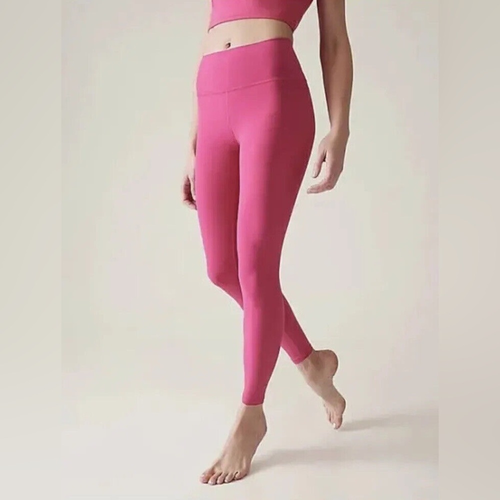 NWOT Athleta Transcend Stash Tight Salvia Pink Yoga Sport Run Size Medium
